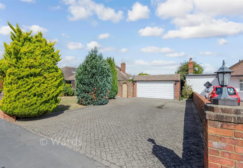Driveway/Parking - Orchard Close, Longfield, Kent - Wards of Kent