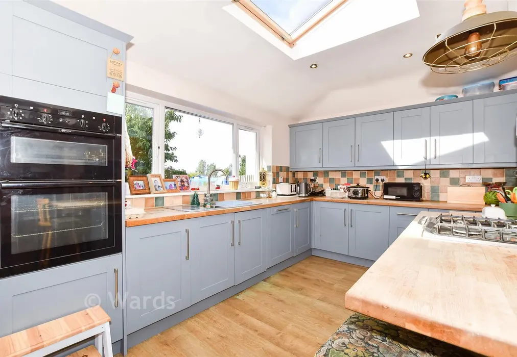 Kitchen/Family Room - Plantation Lane, Bearsted, Maidstone, Kent - Wards of Kent