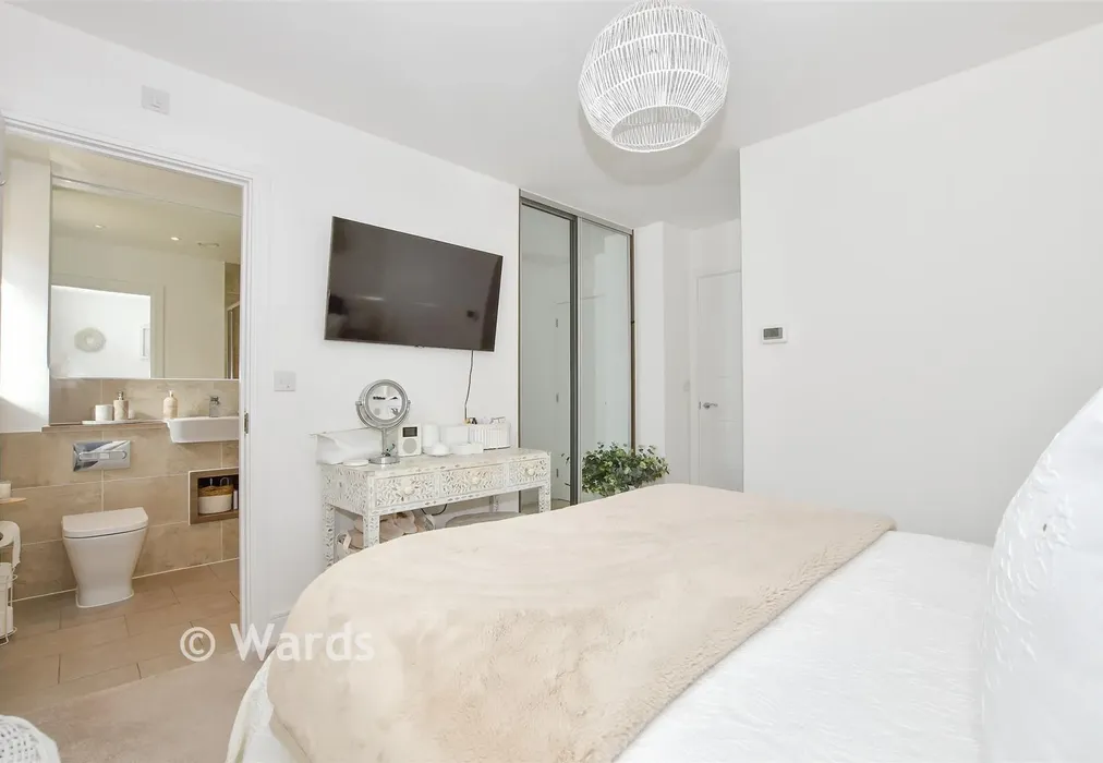 Bedroom 1 - Ruby Close, Maidstone, Kent - Wards of Kent