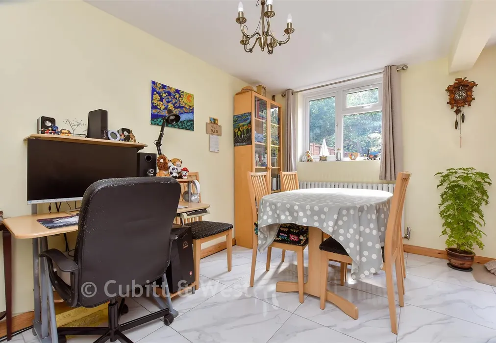 Dining Area - Observatory Walk, Redhill, Surrey - Wards of Kent