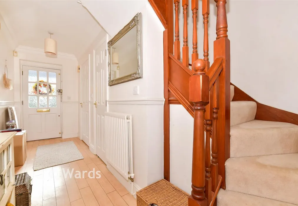 Entrance Hall - Anisa Close, Kings Hill, West Malling, Kent - Wards of Kent