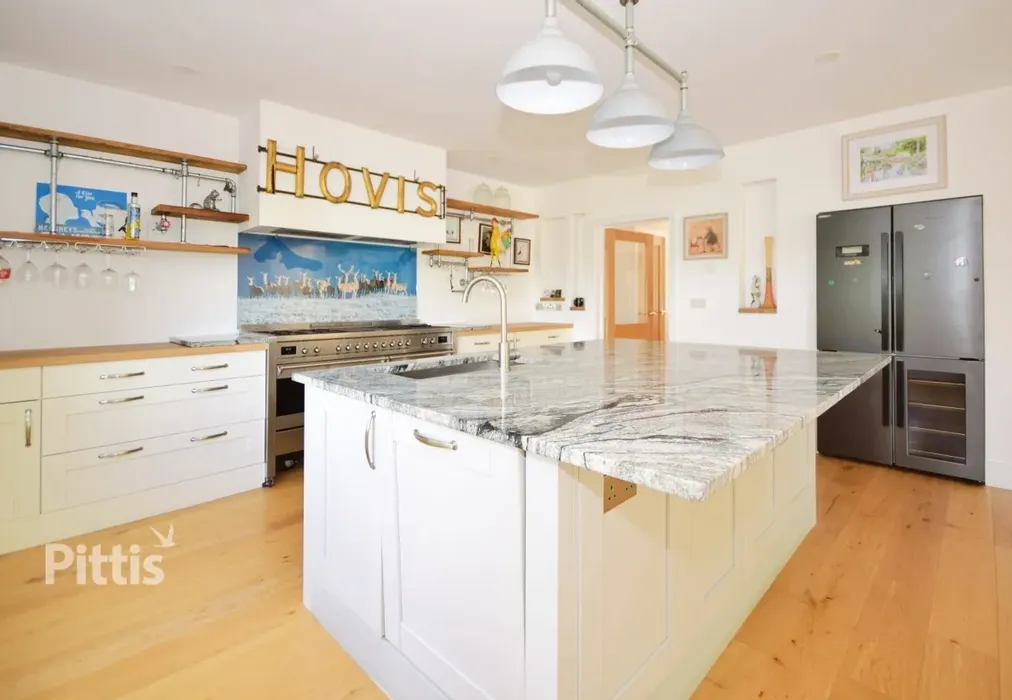  - Marvel Lane Newport PO30 - Wards of Kent