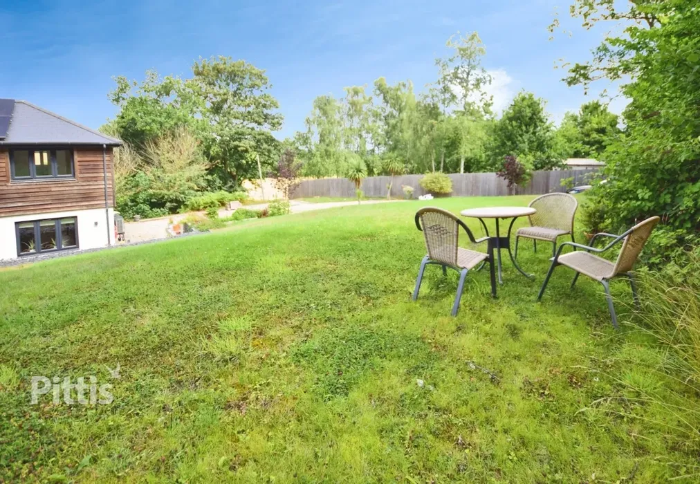  - Marvel Lane Newport PO30 - Wards of Kent
