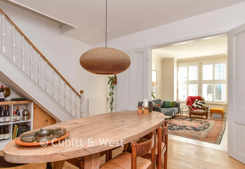 Internal Lifestyle Photograph - Brading Road, Brighton, East Sussex - Wards of Kent
