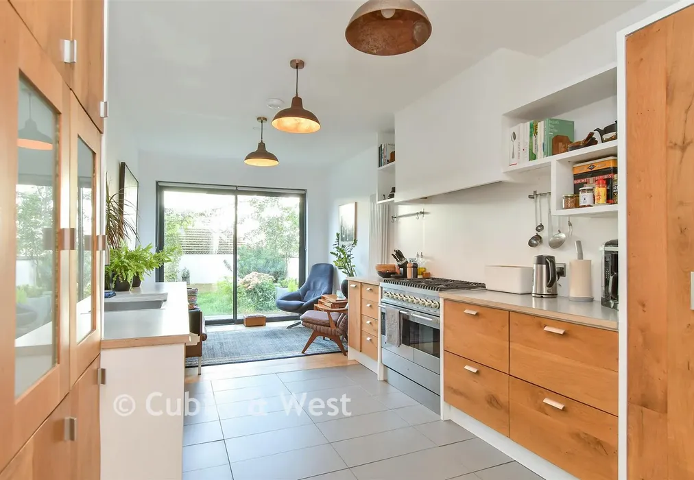 Kitchen - Brading Road, Brighton, East Sussex - Wards of Kent
