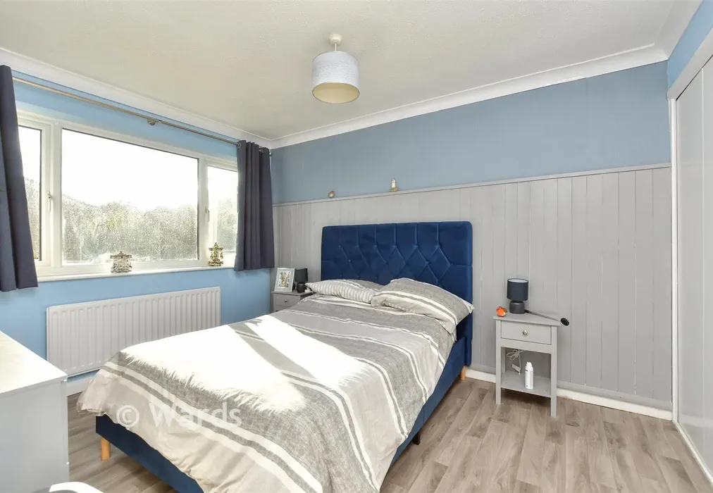 Bedroom 1 - Raleigh Way, Minster-On-Sea, Kent - Wards of Kent