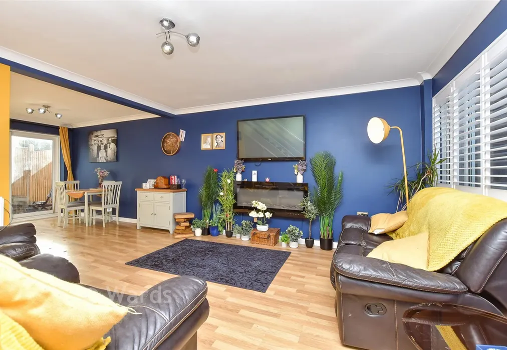 Lounge/Diner - Raleigh Way, Minster-On-Sea, Kent - Wards of Kent