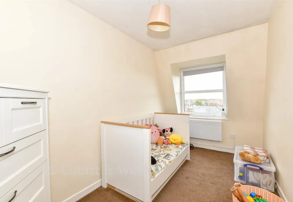 Bedroom 2 - Ashby Place, Southsea, Hampshire - Wards of Kent