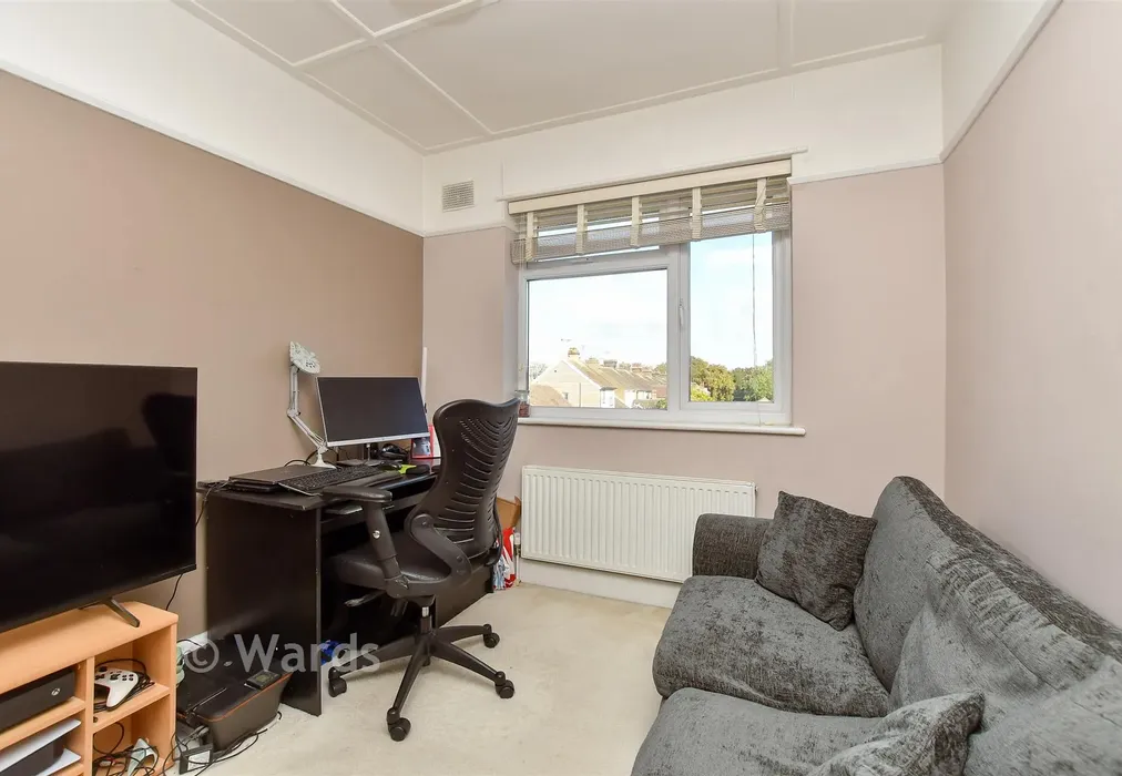 Bedroom 2 - Queenborough Road, Minster-On-Sea, Kent - Wards of Kent