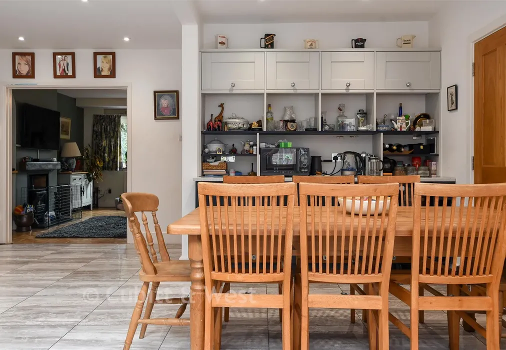 Internal Lifestyle Photograph - The Meadway, Horley, Surrey - Wards of Kent
