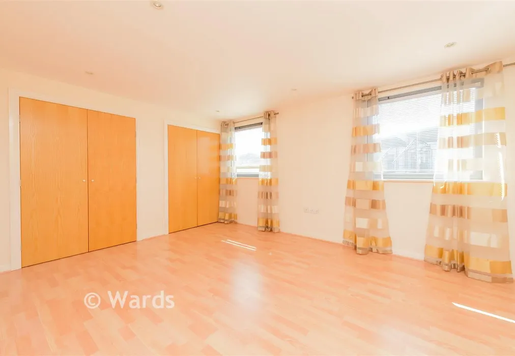 Bedroom 1 - Star Hill, Rochester, Kent - Wards of Kent
