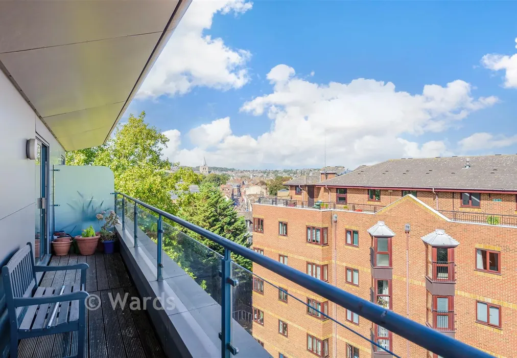 Balcony / Terrace - Star Hill, Rochester, Kent - Wards of Kent