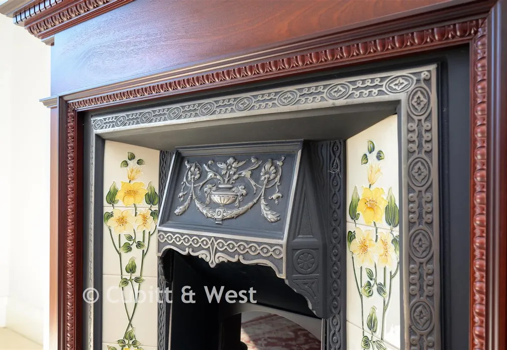 Internal Feature - Epsom Lane South, Tadworth, Surrey - Wards of Kent