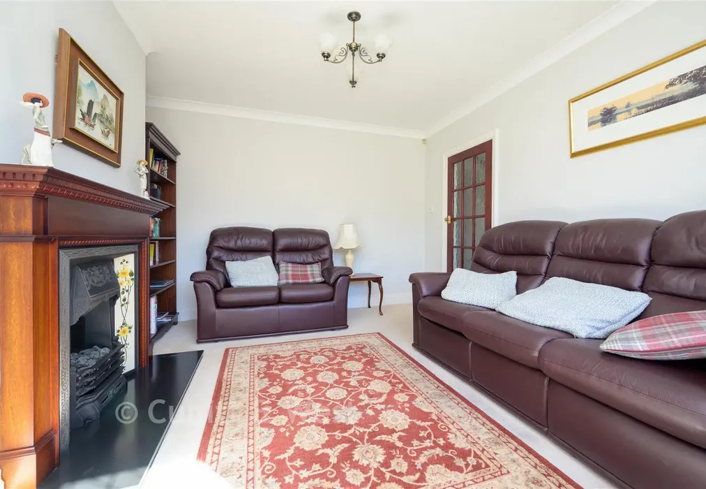 Lounge - Epsom Lane South, Tadworth, Surrey - Wards of Kent