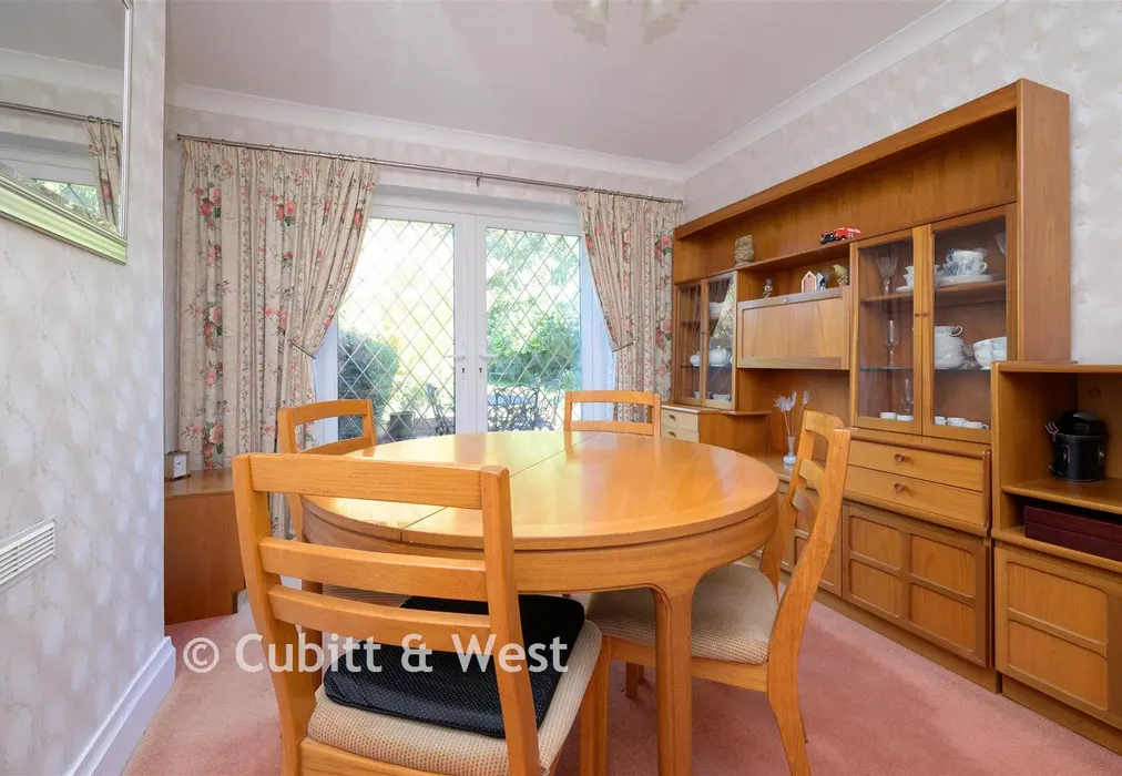 Dining Room - Epsom Lane South, Tadworth, Surrey - Wards of Kent