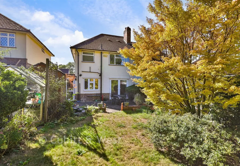 Rear Garden - Epsom Lane South, Tadworth, Surrey - Wards of Kent