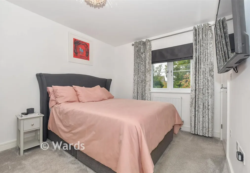 Bedroom 2 - The Wickets, Marden, Kent - Wards of Kent