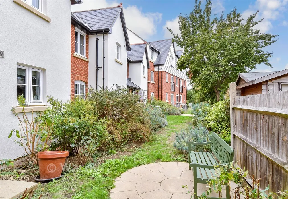 Communal Gardens - East Street, Faversham, Kent - Wards of Kent