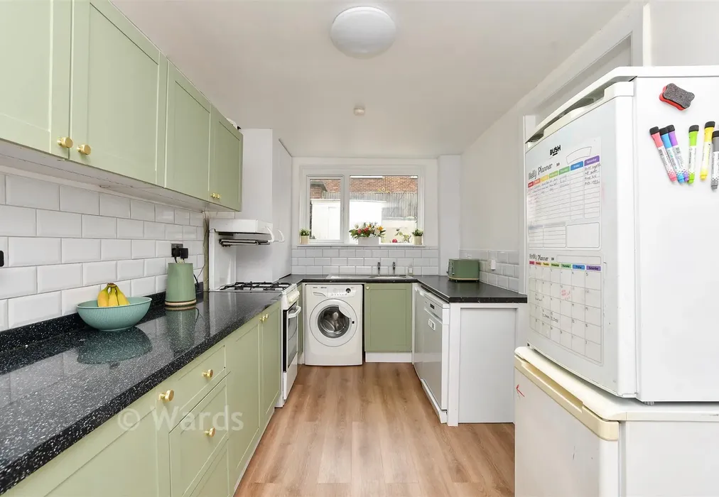 Kitchen - Oxford Street, Margate, Kent - Wards of Kent