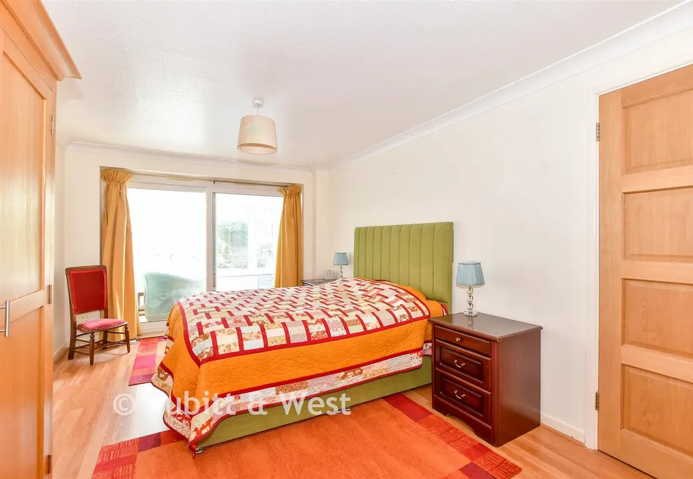 Bedroom 3 - Prinsted Lane, Prinsted, Emsworth, West Sussex - Wards of Kent
