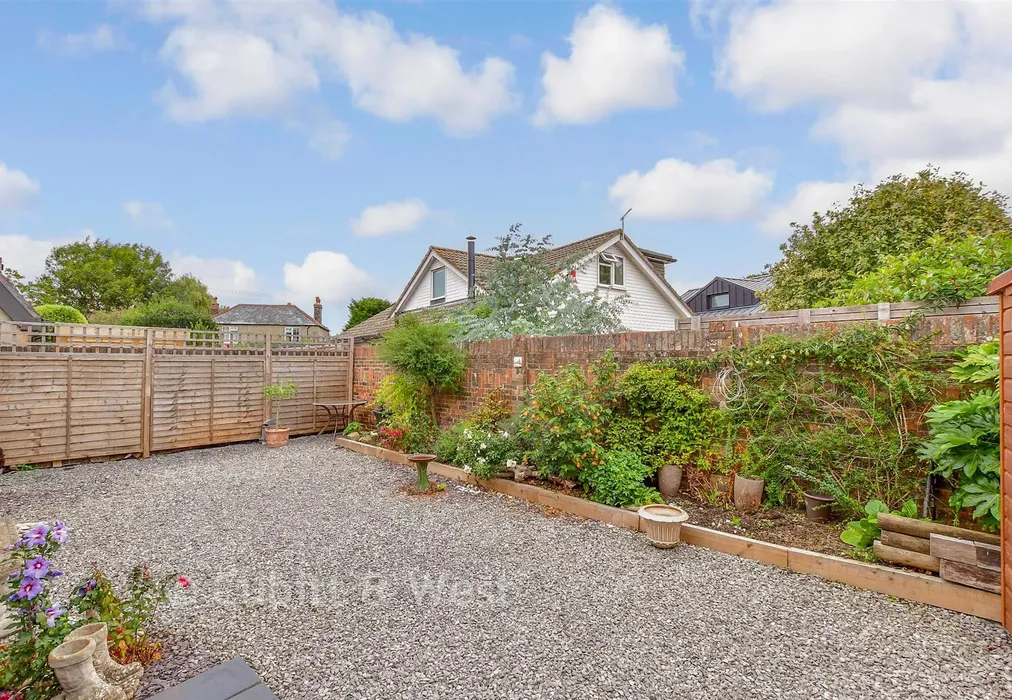Rear Garden - Prinsted Lane, Prinsted, Emsworth, West Sussex - Wards of Kent