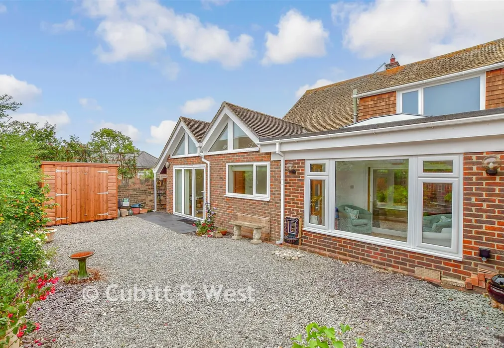 Rear Garden - Prinsted Lane, Prinsted, Emsworth, West Sussex - Wards of Kent