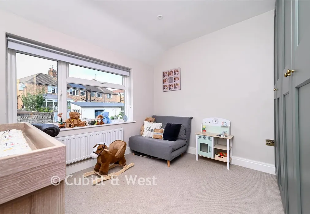 Bedroom 2 - Chalkpit Lane, Dorking, Surrey - Wards of Kent