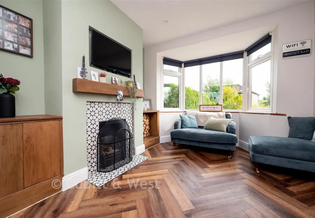 Lounge - Chalkpit Lane, Dorking, Surrey - Wards of Kent