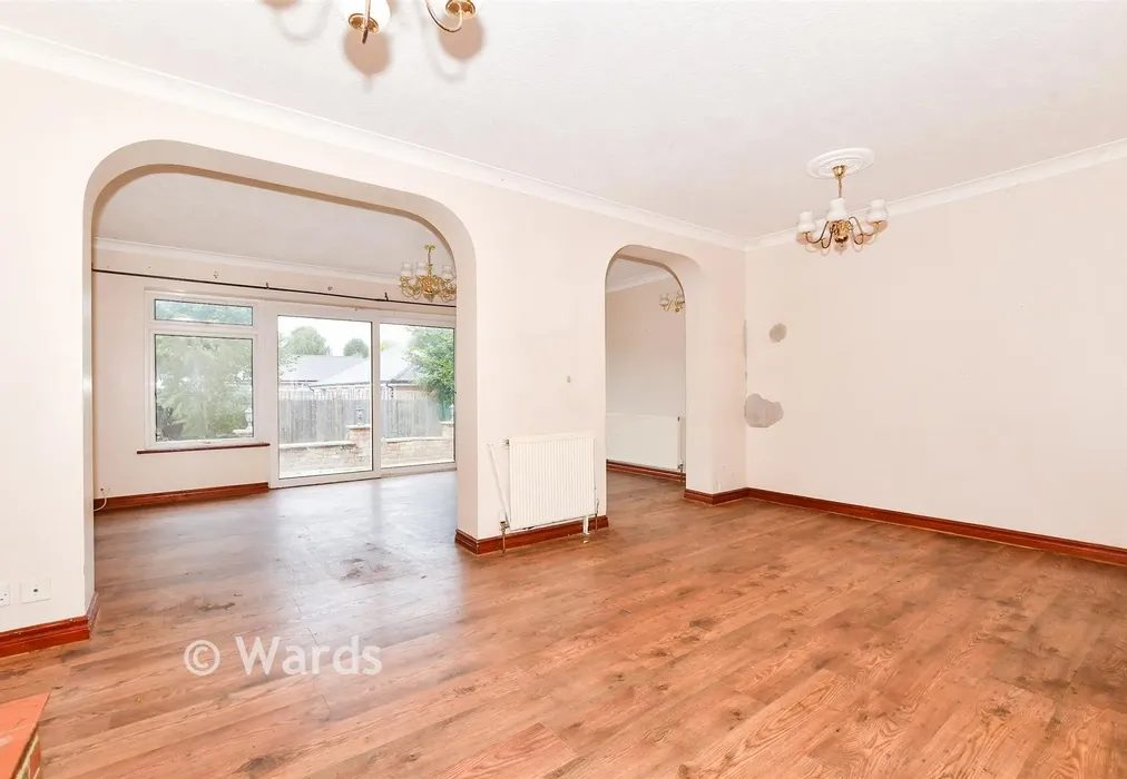 Lounge - Brockenhurst Avenue, Maidstone, Kent - Wards of Kent