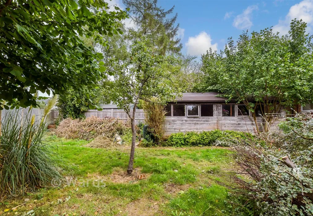 Rear Garden - Brockenhurst Avenue, Maidstone, Kent - Wards of Kent