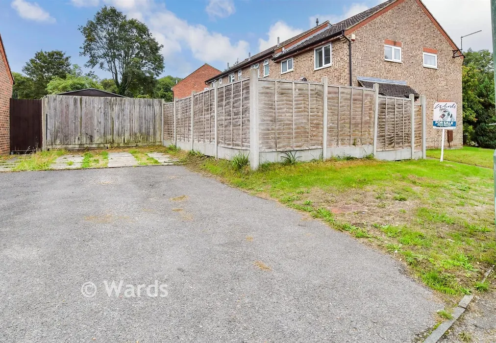 Driveway/Parking - The Head Race, Maidstone, Kent - Wards of Kent