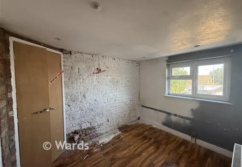 Bedroom 2 - London Road, Teynham, Kent - Wards of Kent