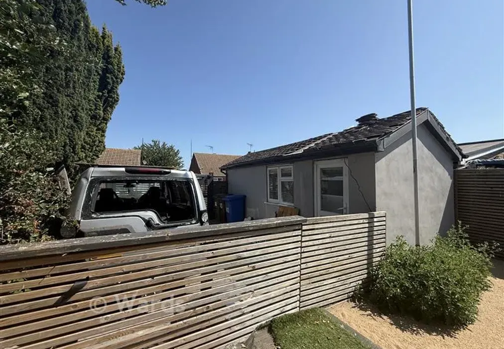 Garage - London Road, Teynham, Kent - Wards of Kent