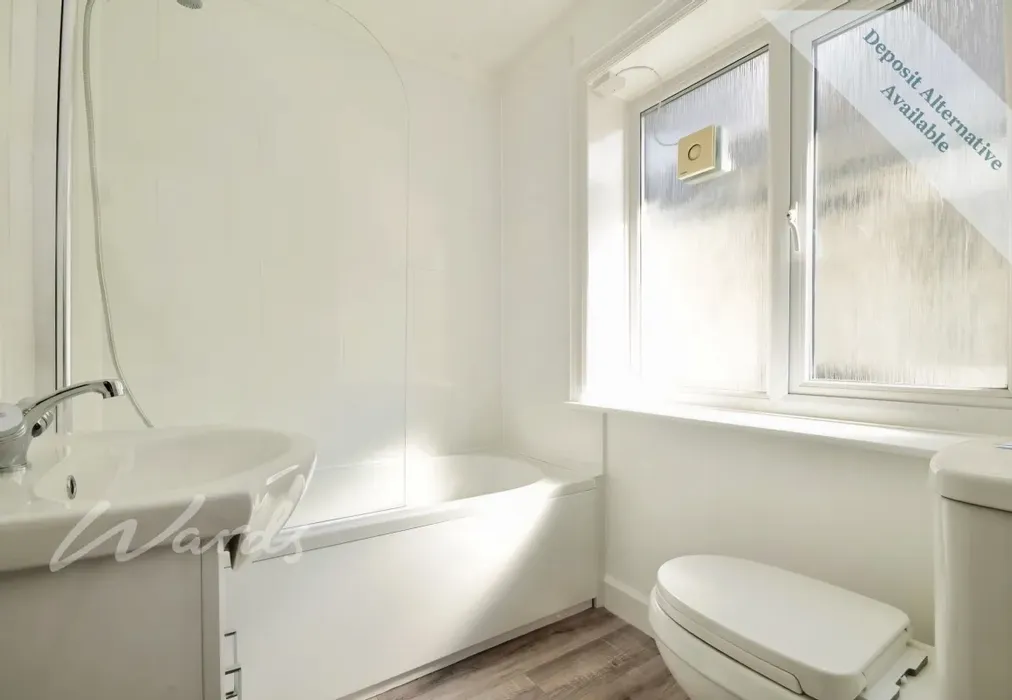 bathroom - Broadfield Road Folkestone CT20 - Wards of Kent