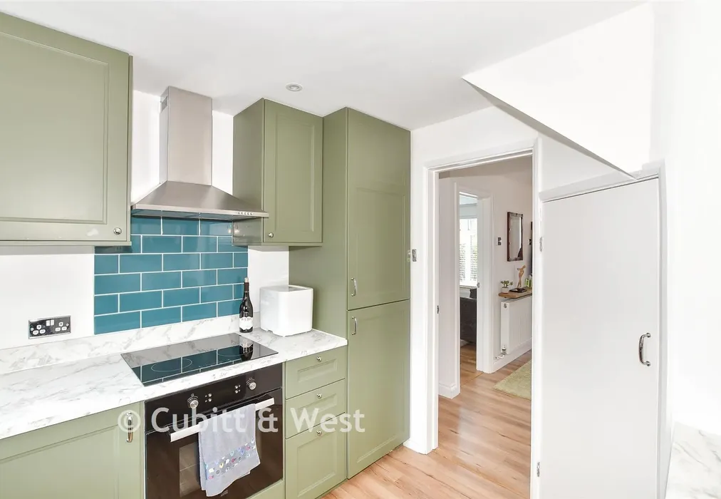 Kitchen - Kennedy Avenue, East Grinstead, West Sussex - Wards of Kent