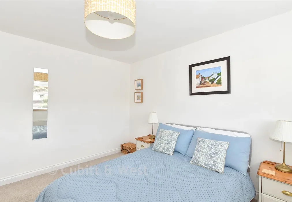 Bedroom 2 - Kennedy Avenue, East Grinstead, West Sussex - Wards of Kent