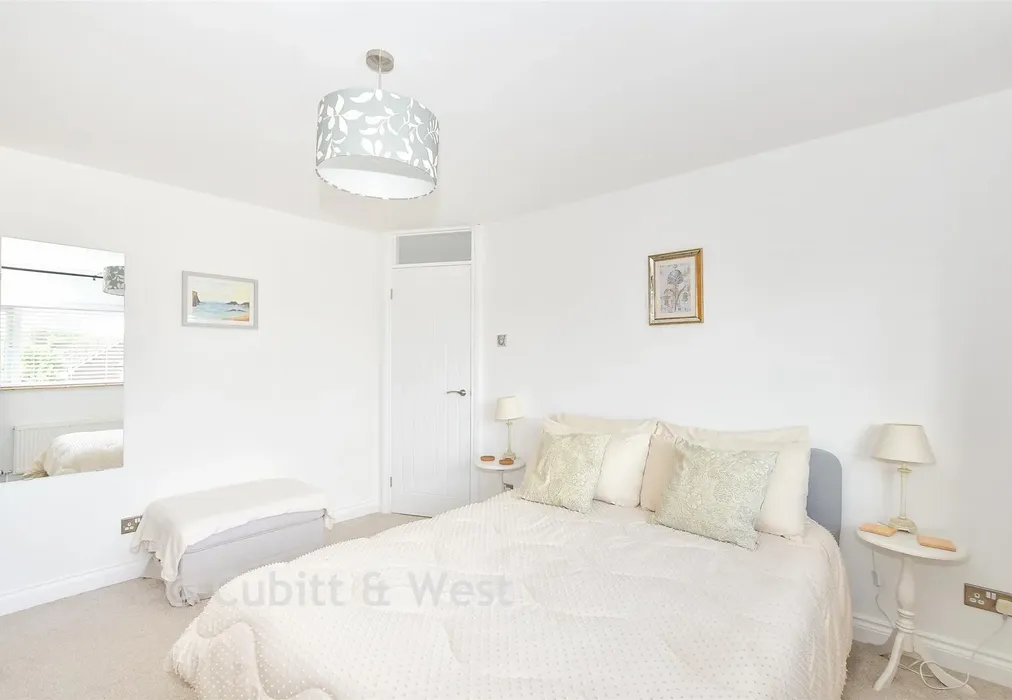 Bedroom 1 - Kennedy Avenue, East Grinstead, West Sussex - Wards of Kent