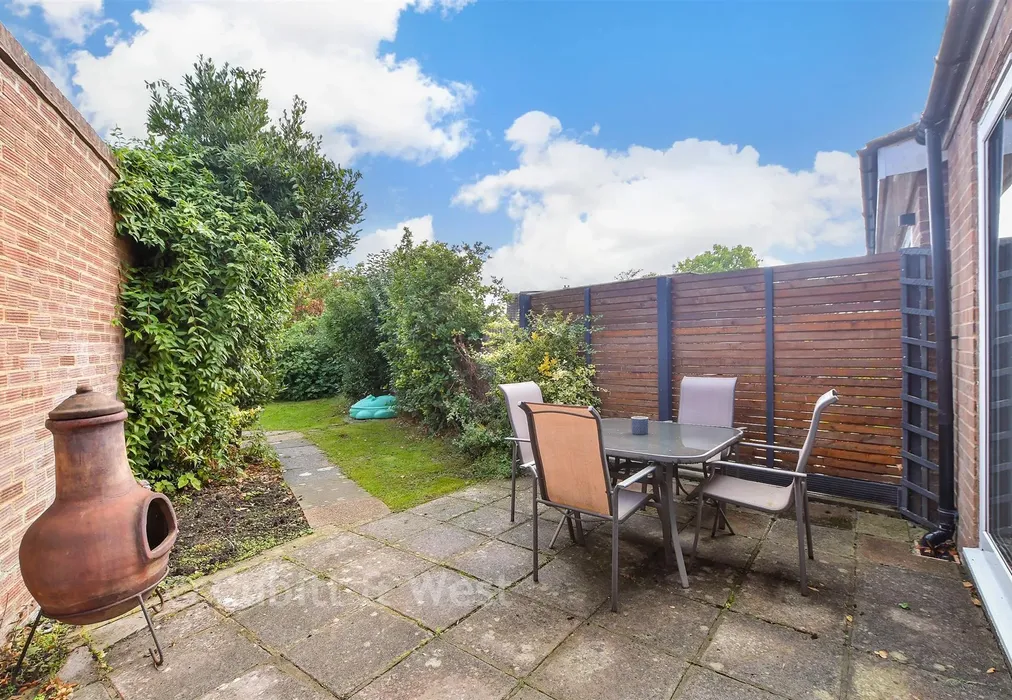 Rear Garden - Kennedy Avenue, East Grinstead, West Sussex - Wards of Kent