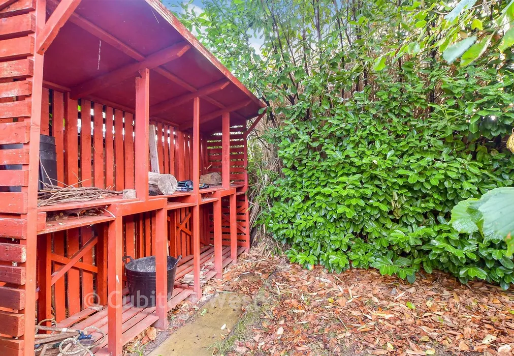Rear Garden - Kennedy Avenue, East Grinstead, West Sussex - Wards of Kent