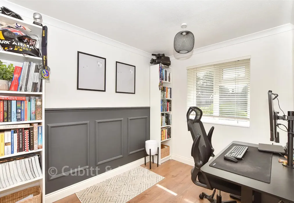 Bedroom 4 - Sherwood Walk, Furnance Green, Crawley, West Sussex - Wards of Kent