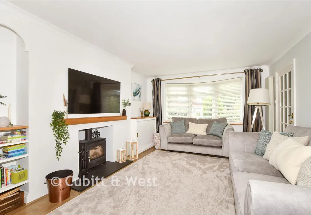 Lounge - Sherwood Walk, Furnance Green, Crawley, West Sussex - Wards of Kent