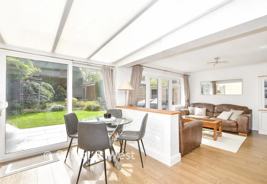 Family Area - Sherwood Walk, Furnance Green, Crawley, West Sussex - Wards of Kent