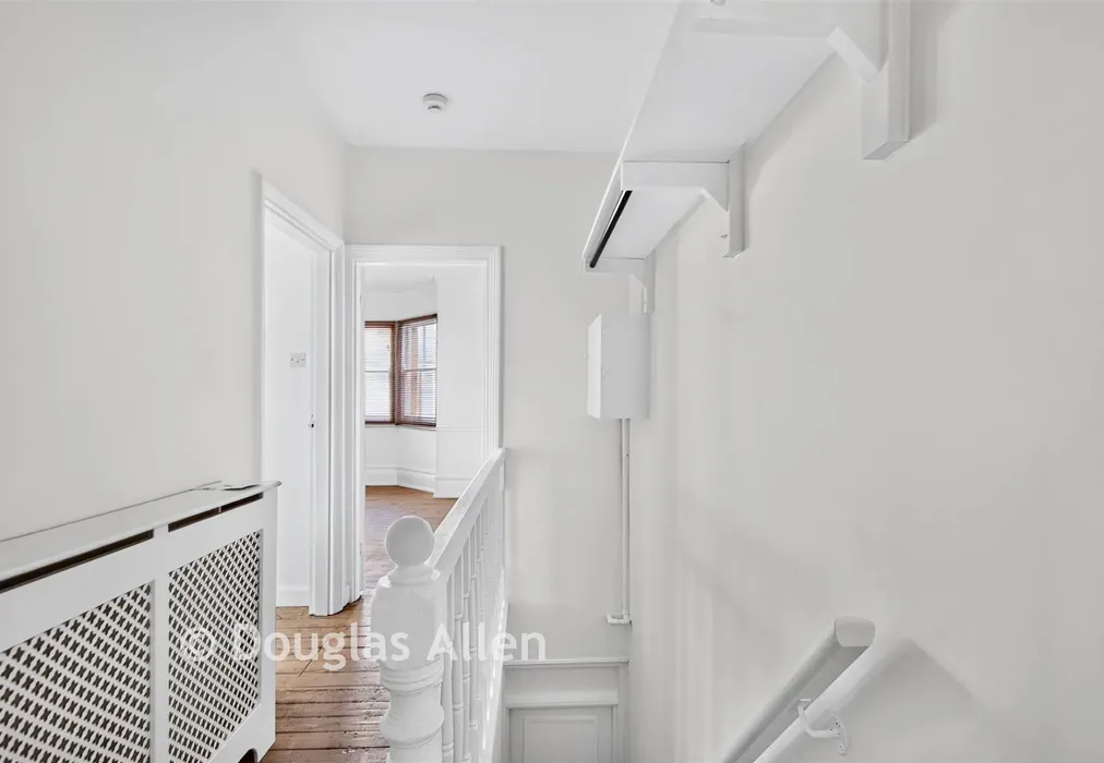 Hallway - Edward Road, Walthamstow - Wards of Kent