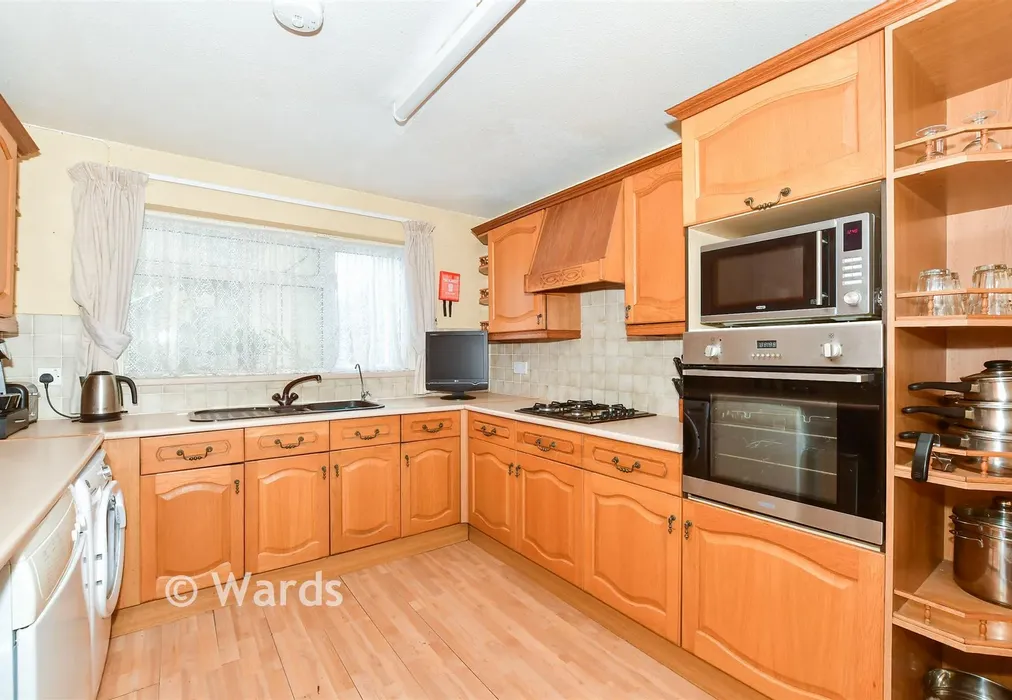 Kitchen - Reculver Walk, Senacre, Maidstone, Kent - Wards of Kent