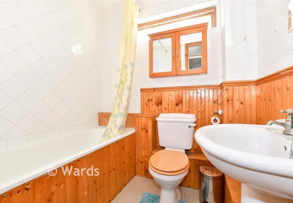 Bathroom - Reculver Walk, Senacre, Maidstone, Kent - Wards of Kent