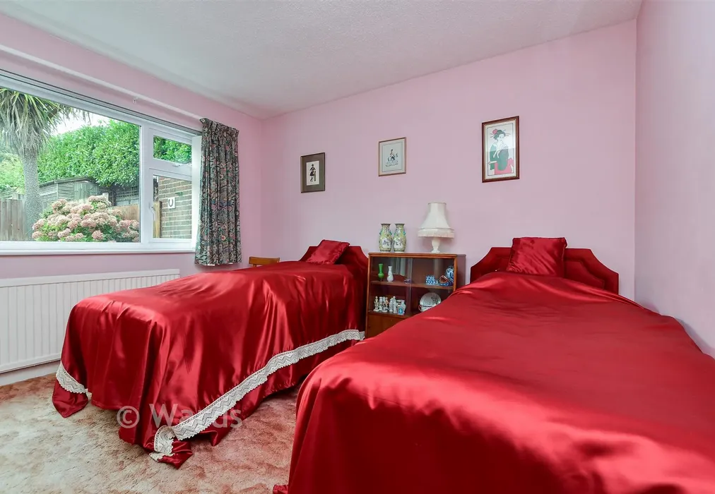 Bedroom 2 - Dumpton Park Drive, Broadstairs, Kent - Wards of Kent