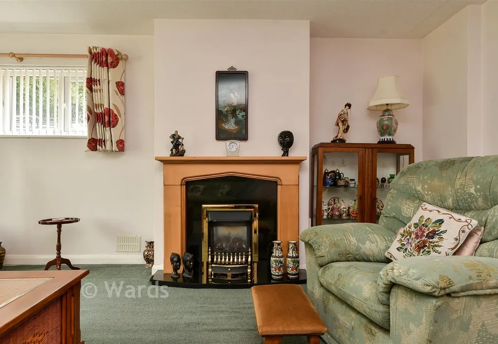 Lounge - Dumpton Park Drive, Broadstairs, Kent - Wards of Kent