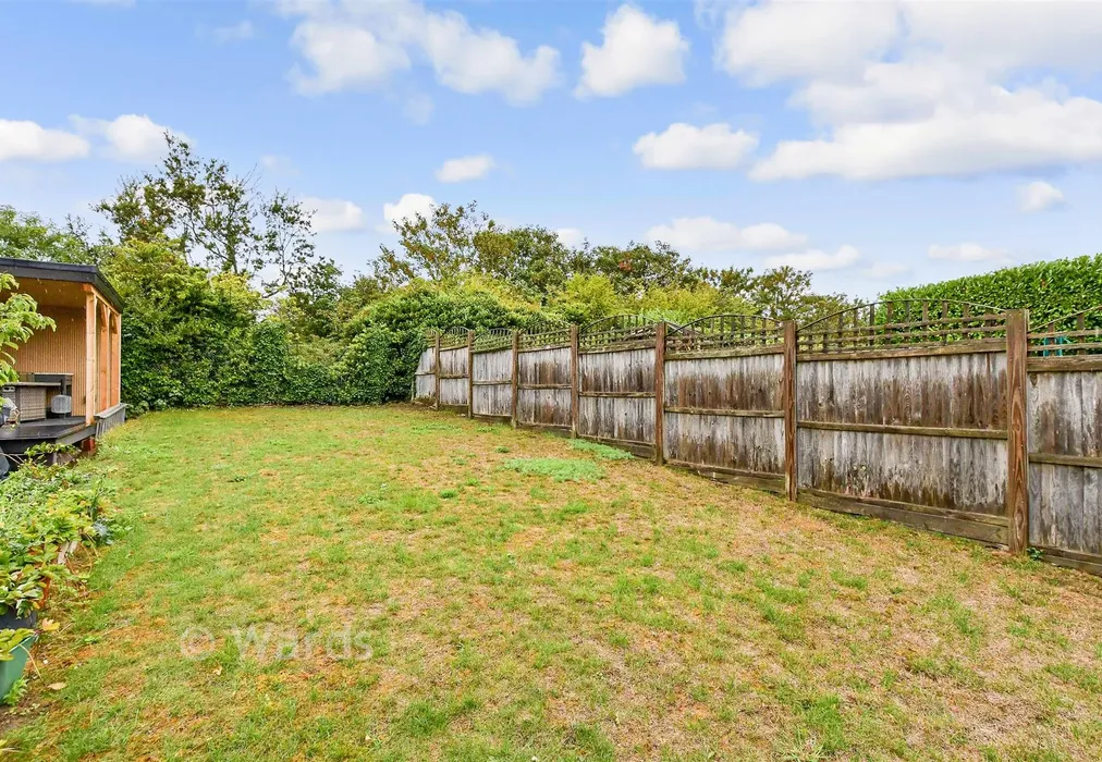 Rear Garden - Dumpton Park Drive, Broadstairs, Kent - Wards of Kent