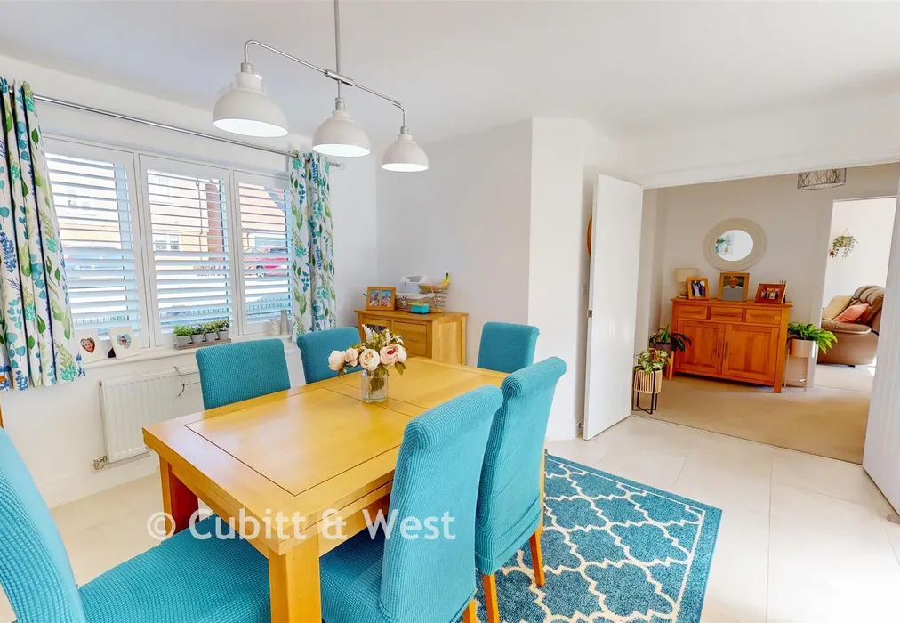 Kitchen/Diner - Sinclair Drive, Codmore Hill, West Sussex - Wards of Kent