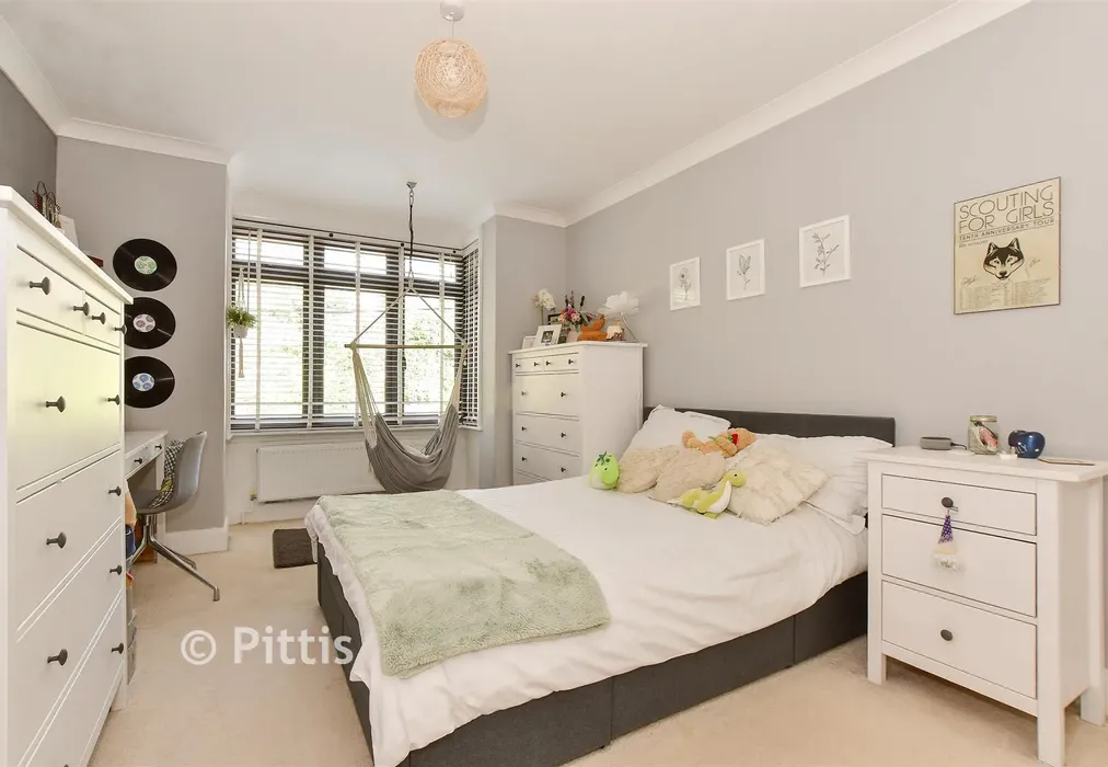 Bedroom 2 - Clatterford Road, Newport, Isle of Wight - Wards of Kent